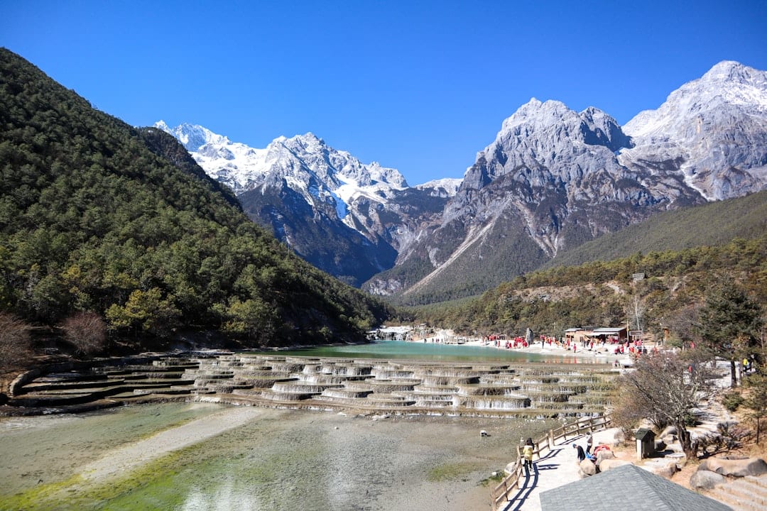 雲南湖光山色全景
